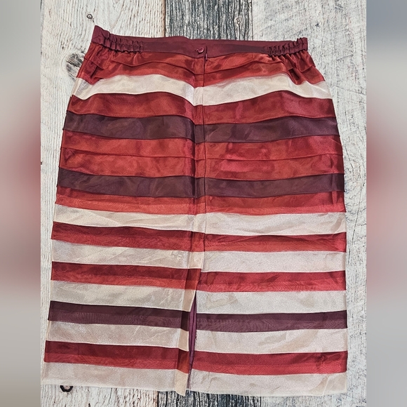 MOSHITA COUTURE 3 Piece Pink & Burgundy Ruffle Jewelled Beads Button Size 18W - Picture 5 of 16